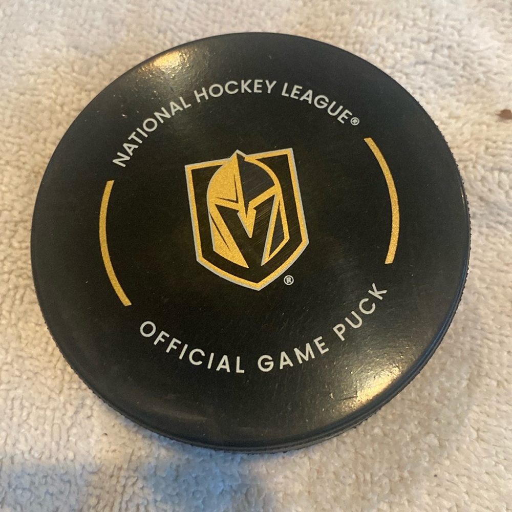 NHL official  Game puck Las Vegas‎ Golden Knights